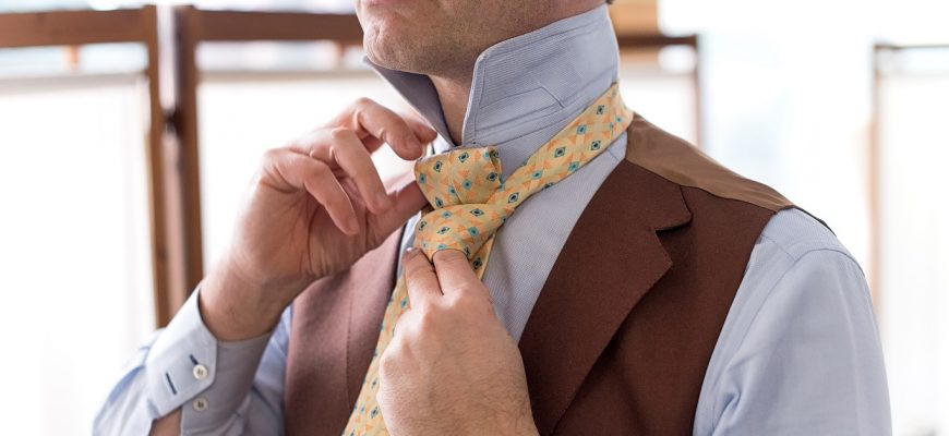 Как завязать узел на галстуке