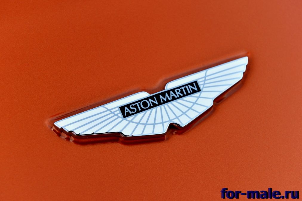 машины с крыльями Aston Martin